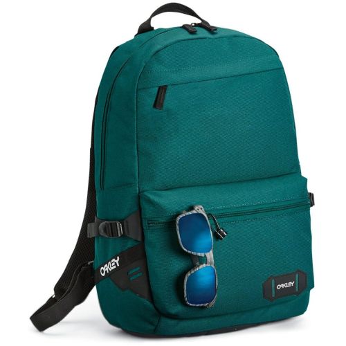 20L Street Backpack