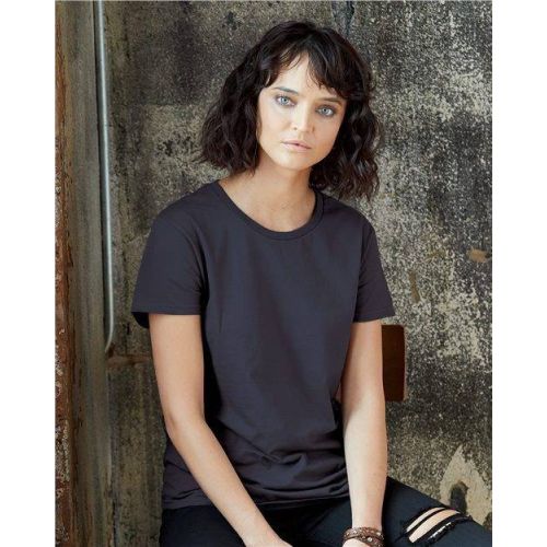 Softstyle® Women’s Lightweight T-Shirt